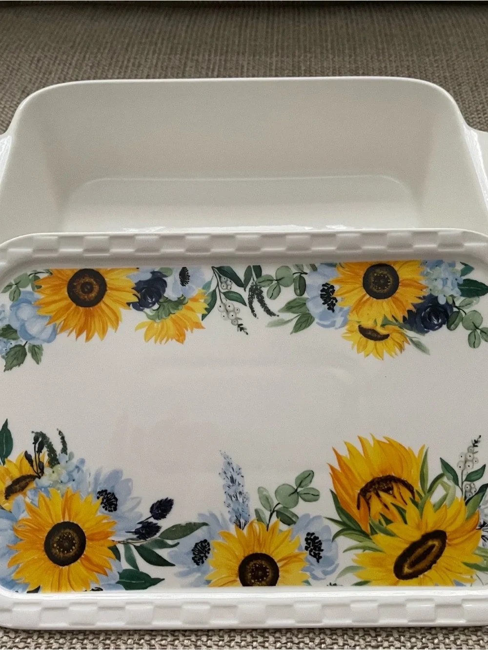Grace Pantry Sunflower Porcelain Covered Casserole Serving Dish